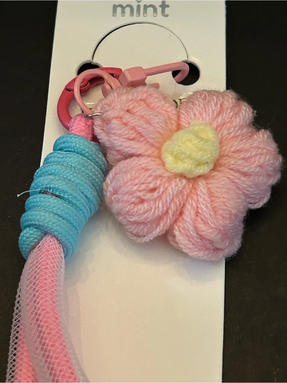 Mint Handmade Assorted Color Daisy Wristlet Bag Charm Keychain Card Holder NWT